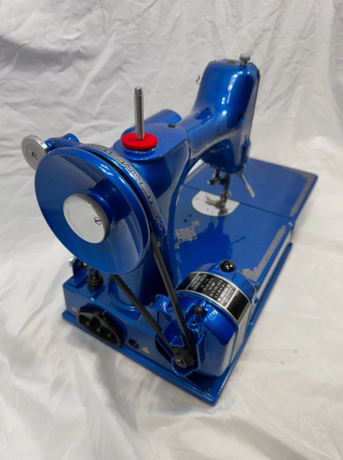sewing machine Metallic Blue